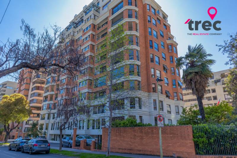 EXCLUSIVO DEPTO. EL GOLF / 4D + 4B / 244 M2...              